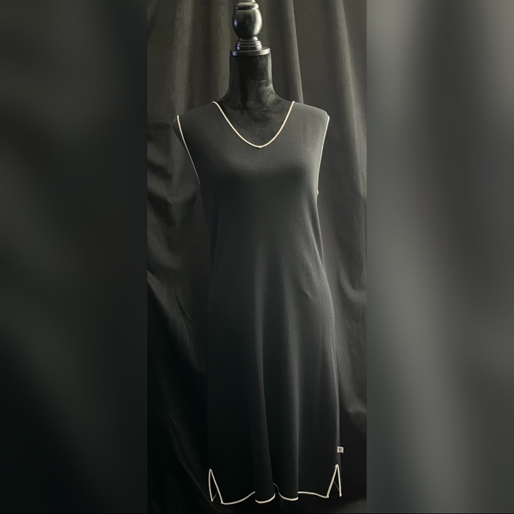 Vertigo Sheath Dress White Bow Formal